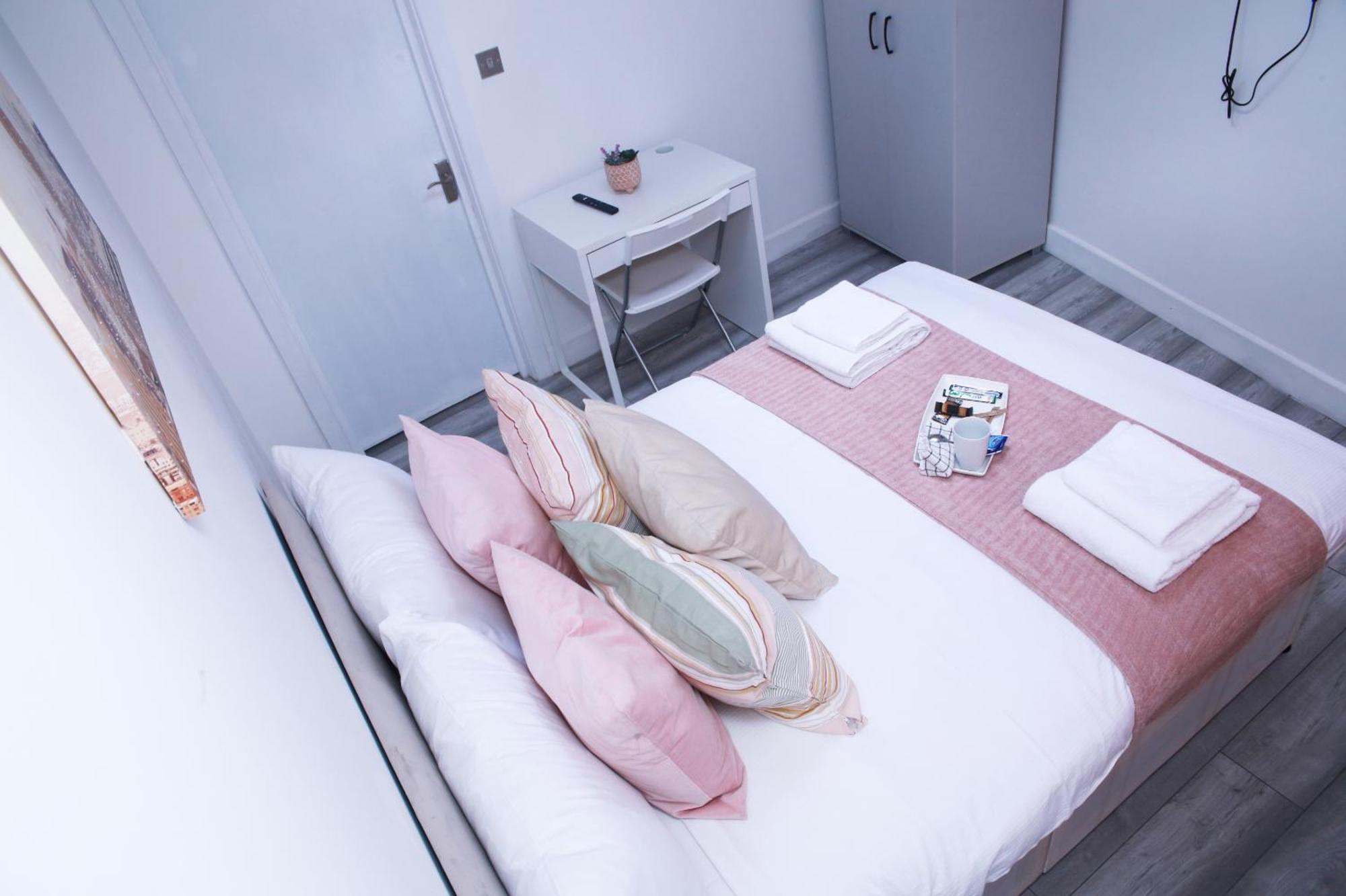 Harrow Luxury Flat With Free Parking. Apartment Лондон Екстериор снимка