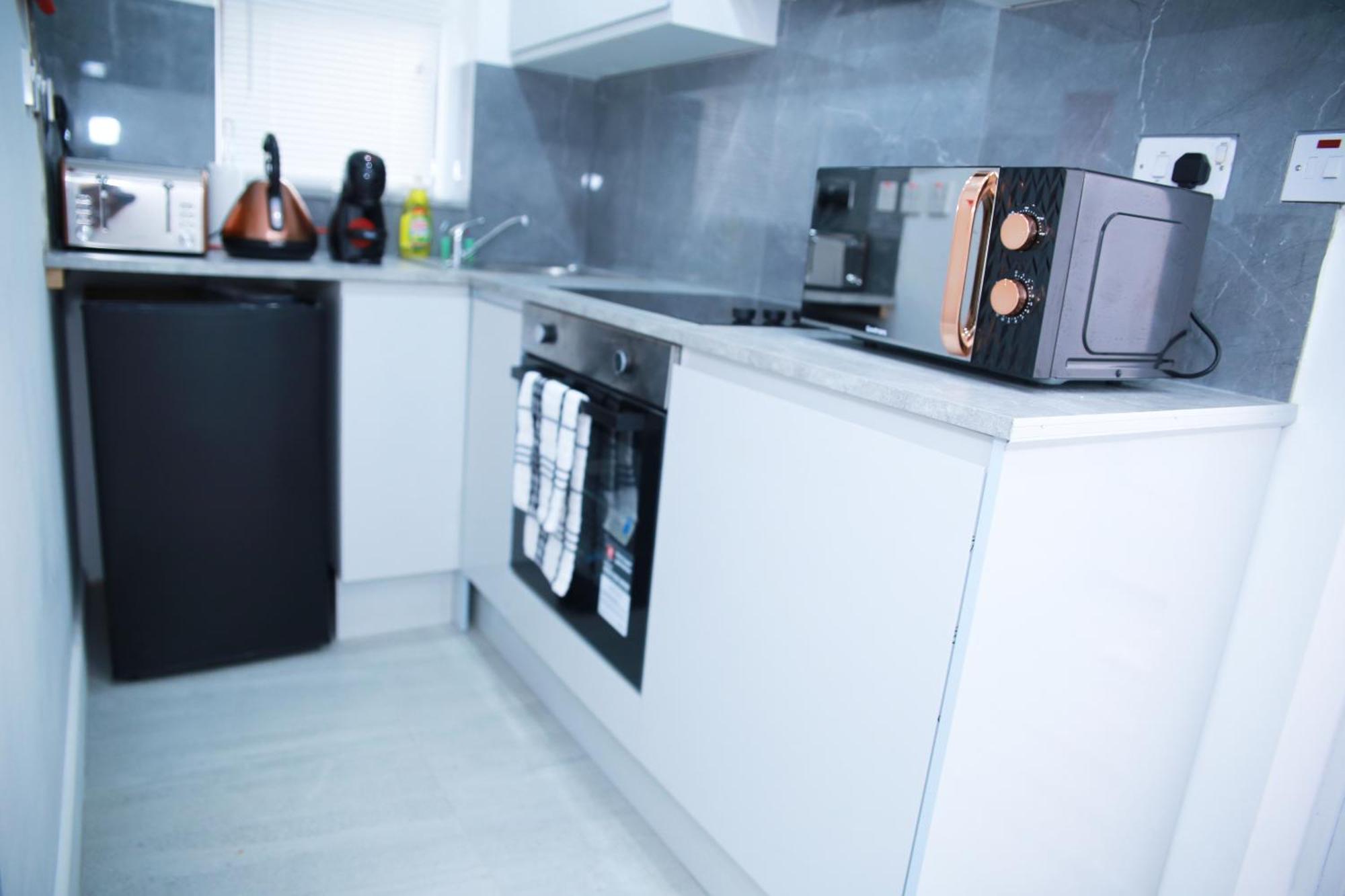 Harrow Luxury Flat With Free Parking. Apartment Лондон Екстериор снимка